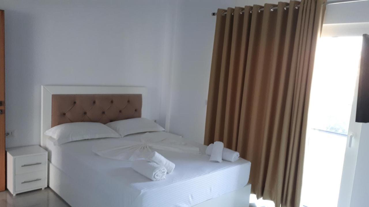 Hotel Zeka Ksamil Exterior photo